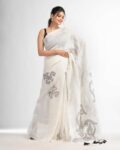 1117Wx1400H-466402838-white-MODEL-700×877-1.avif