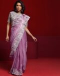 1117Wx1400H-700214137-lavender-MODEL-700×877-1.avif